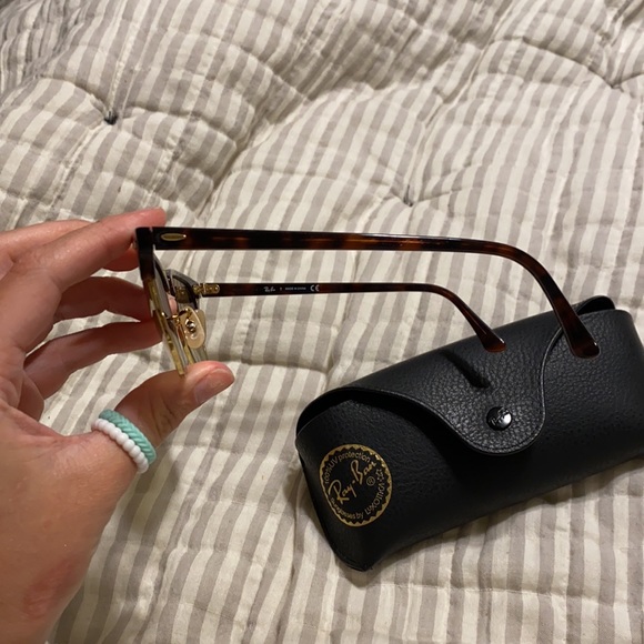 Perfect condition Ray-Ban sunglasses - Picture 2 of 3